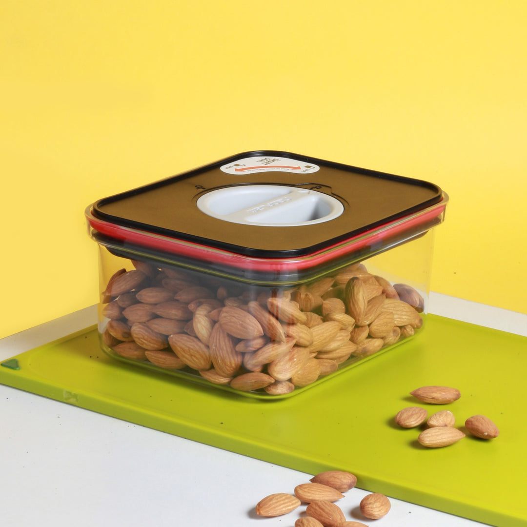 Smart Seal Stackable Kitchen Storage Containers 0.7 Litre Twist Lock Black Lid Now & Zen